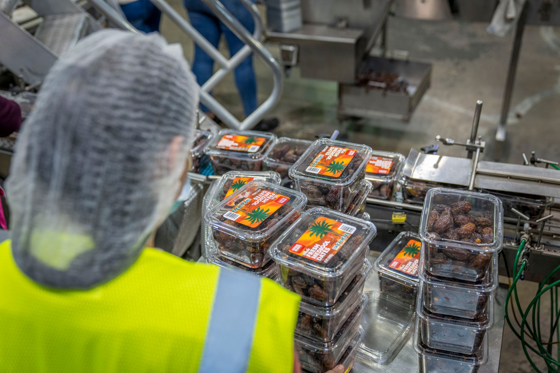 Why Maple Leaf Foods Inc. stock is tanking today