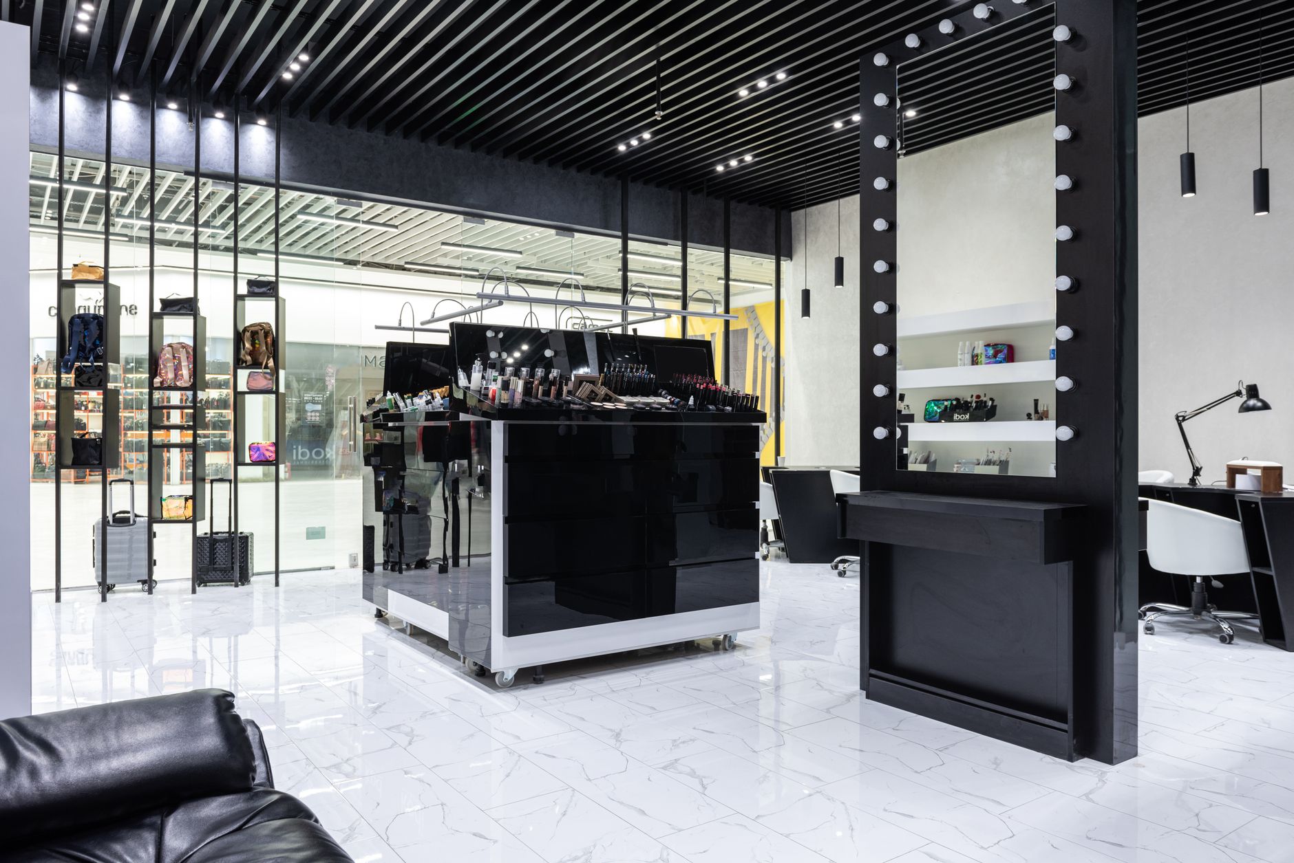 Leon's Furniture Limited (LNF.TO) went ex-dividend — CA$0.24