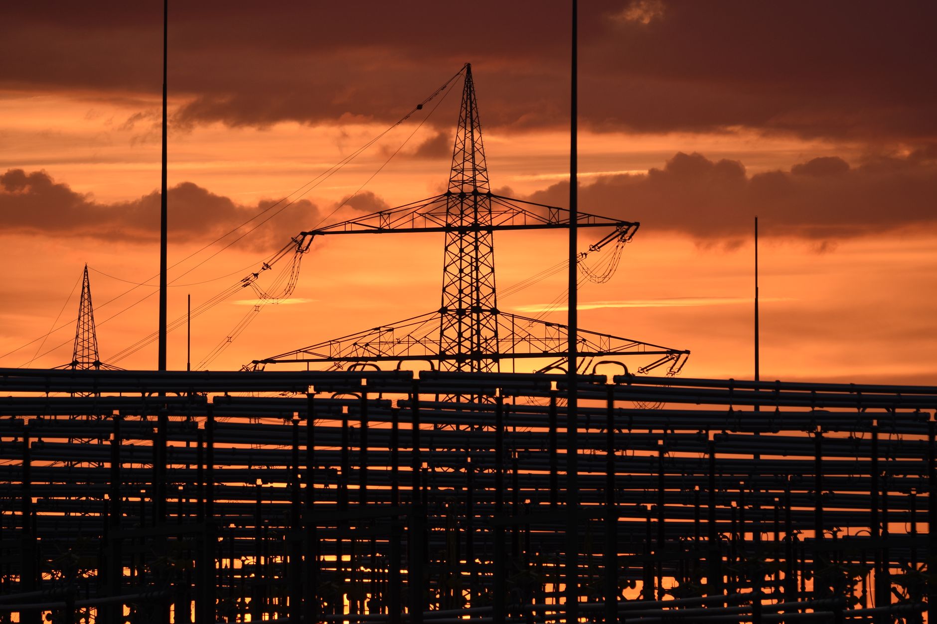 What's Going On With Responsible Energy Corporation Stock Friday?