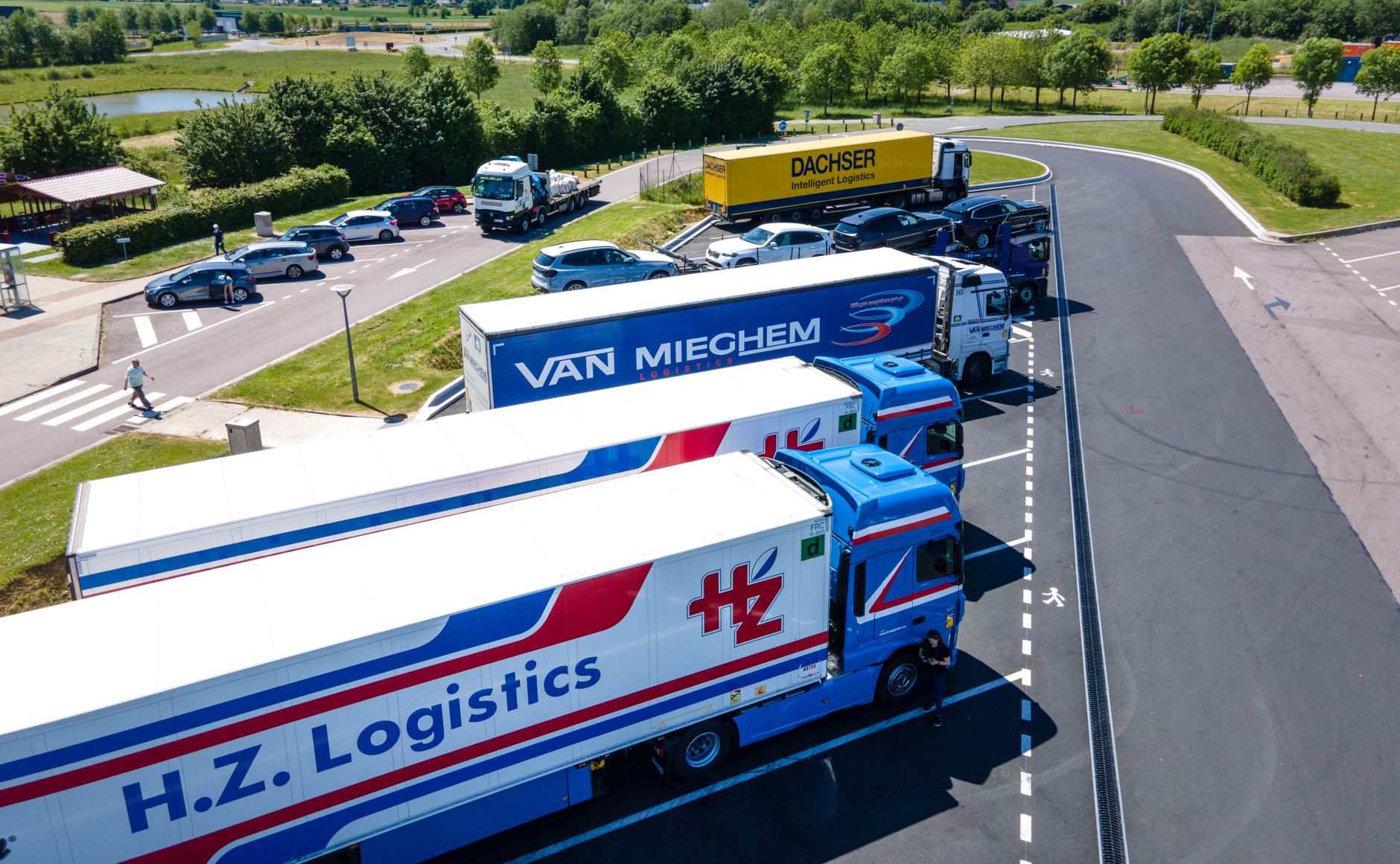 What's Going On With Element Fleet Management Corp Stock Wednesday?