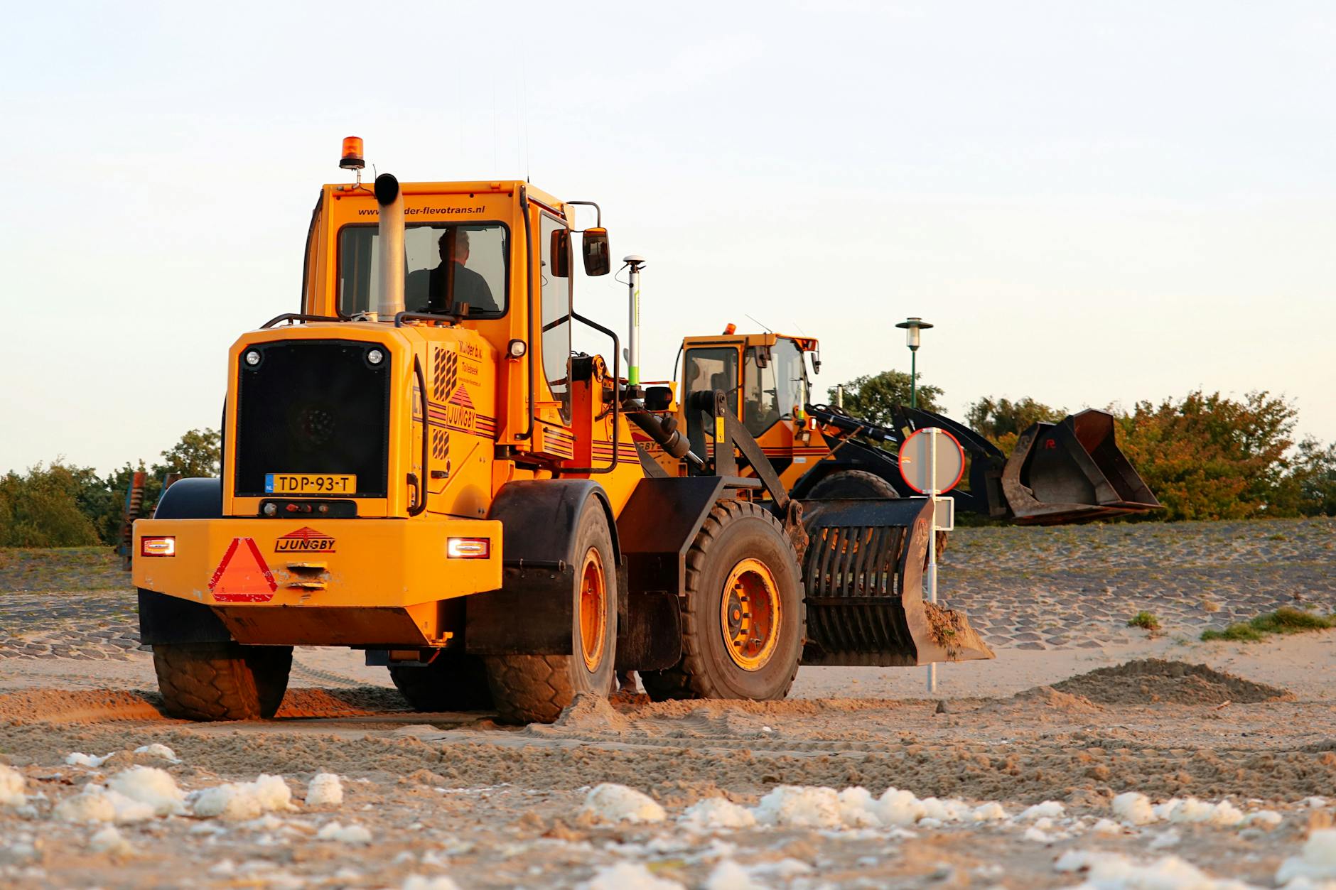 Bird Construction Inc. Soars 8% This Week Amid Market Optimism