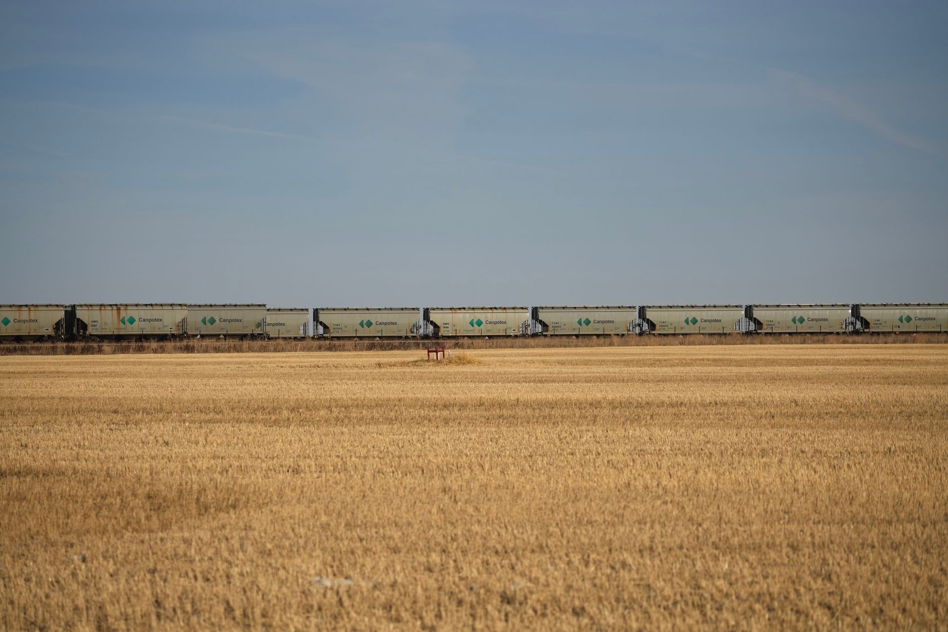 What's Going On With Canadian National Railway Co Stock Monday?