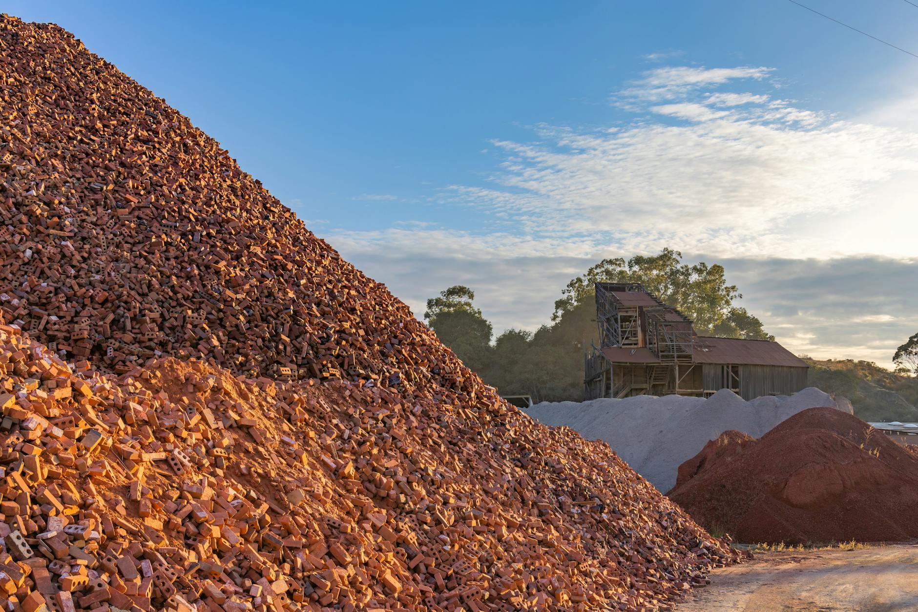Raw Materials Prices Surge: What It Means for Canada