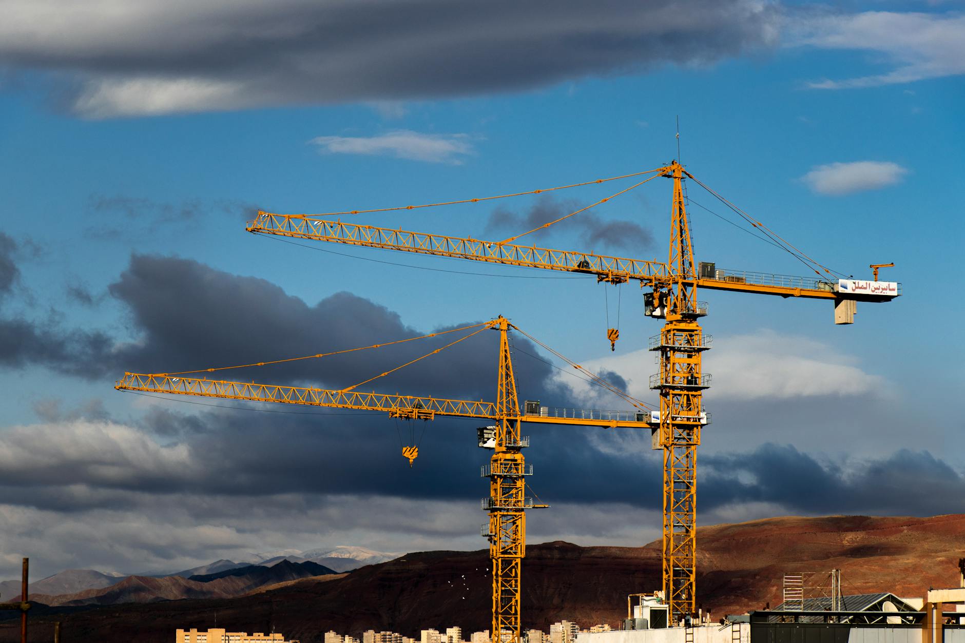 Exchange Income Corporation Soars 3.5% in Last Session — What’s Driving the Momentum?