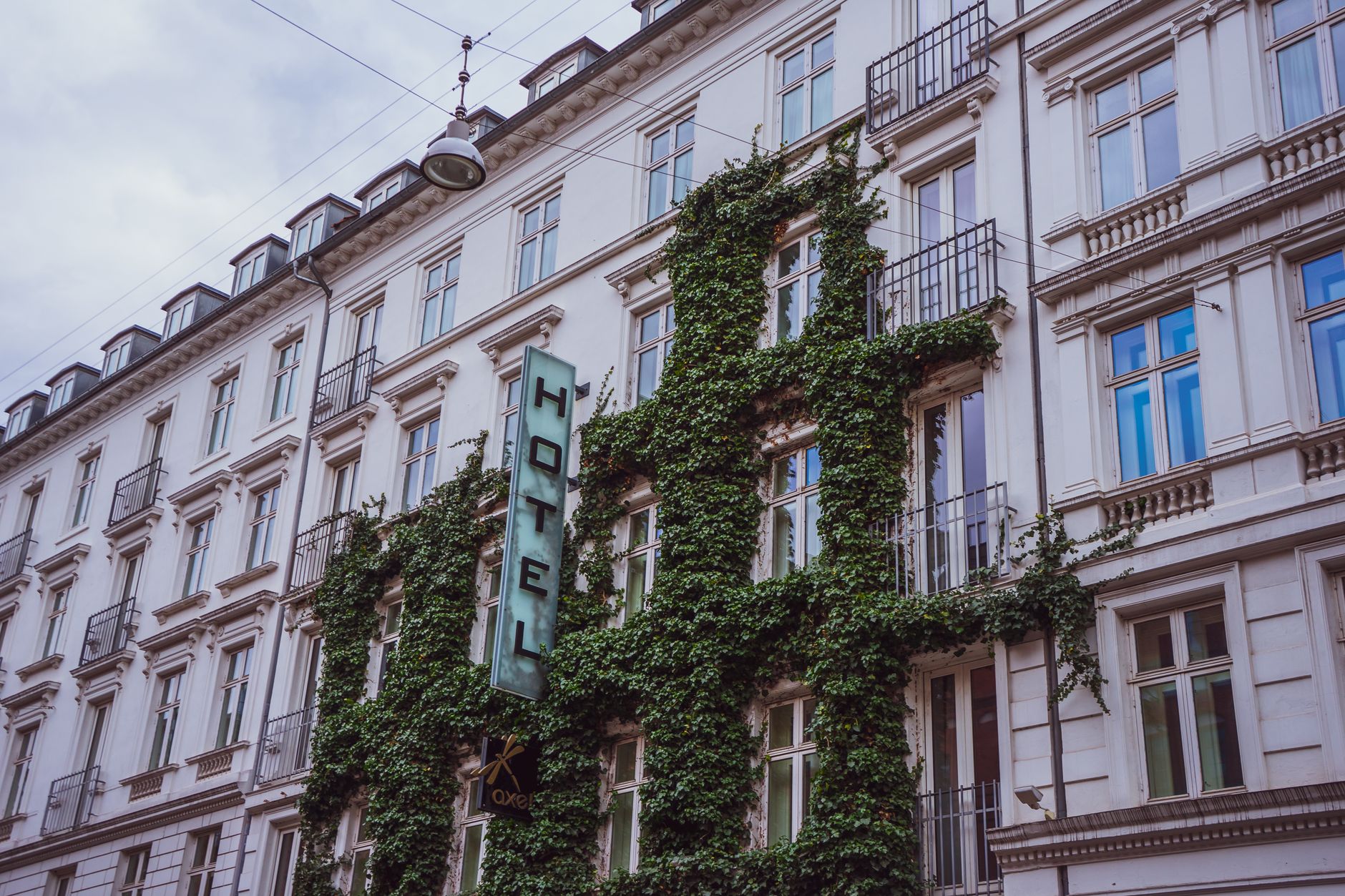 What's Going On With American Hotel Income Properties REIT LP Stock Thursday?