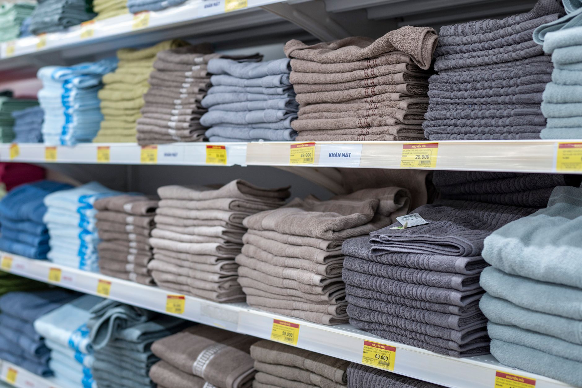 What's Going On With Canadian Tire Corporation Limited Stock Wednesday?