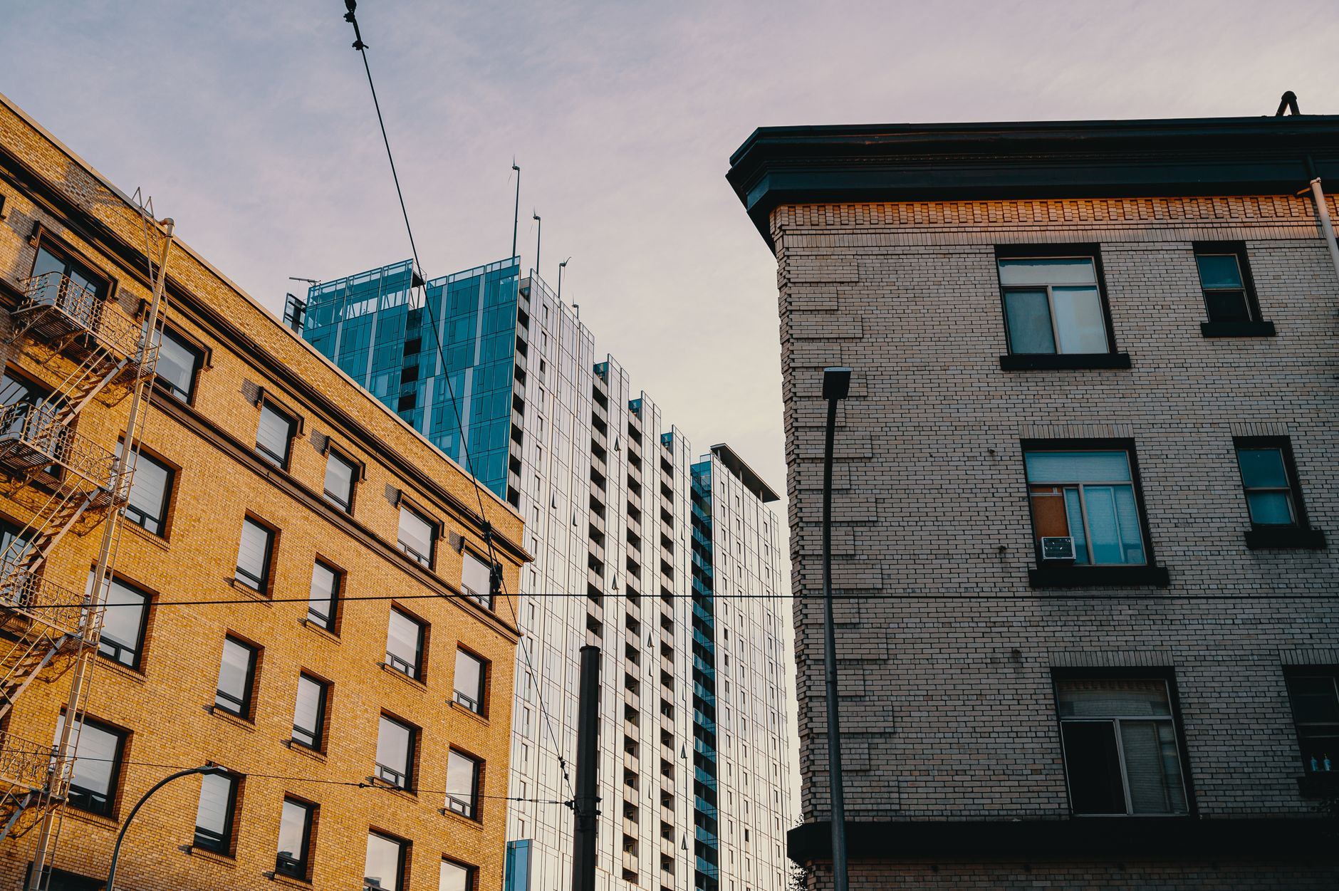What's Going On With Starlight U.S. Residential Fund (Multi-Family) Investment LP Stock Thursday?