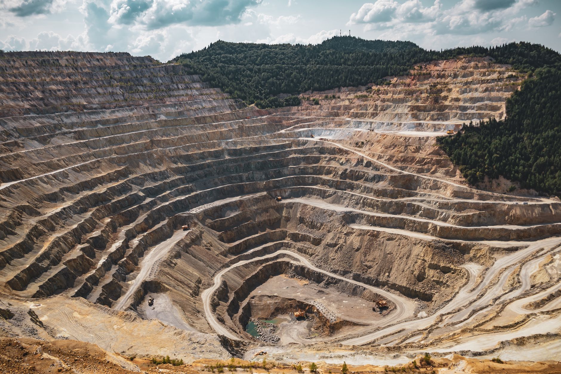 Why Goldinxs Mining Corp. stock plummeted yesterday