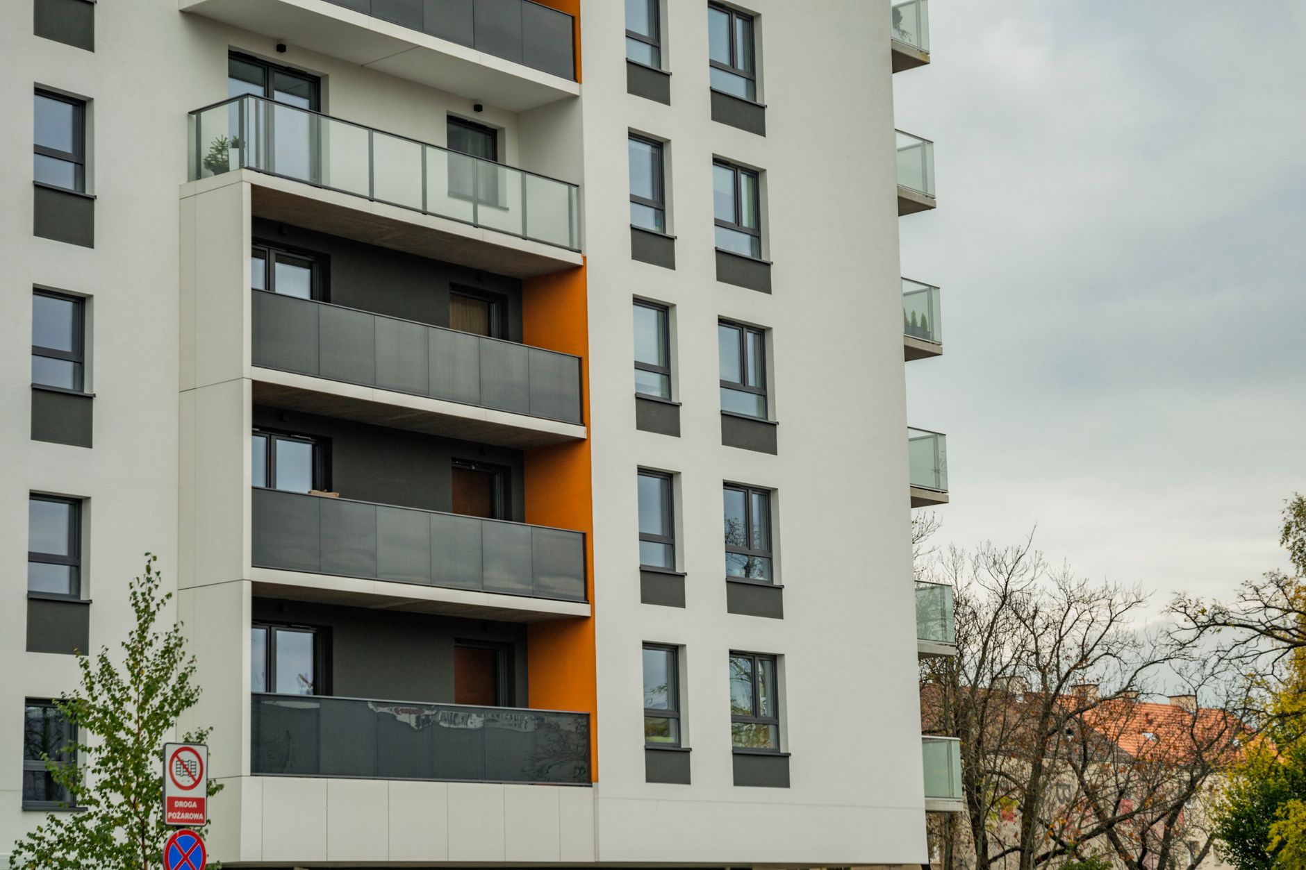 What's Going On With Inovalis Real Estate Investment Trust Stock Friday?