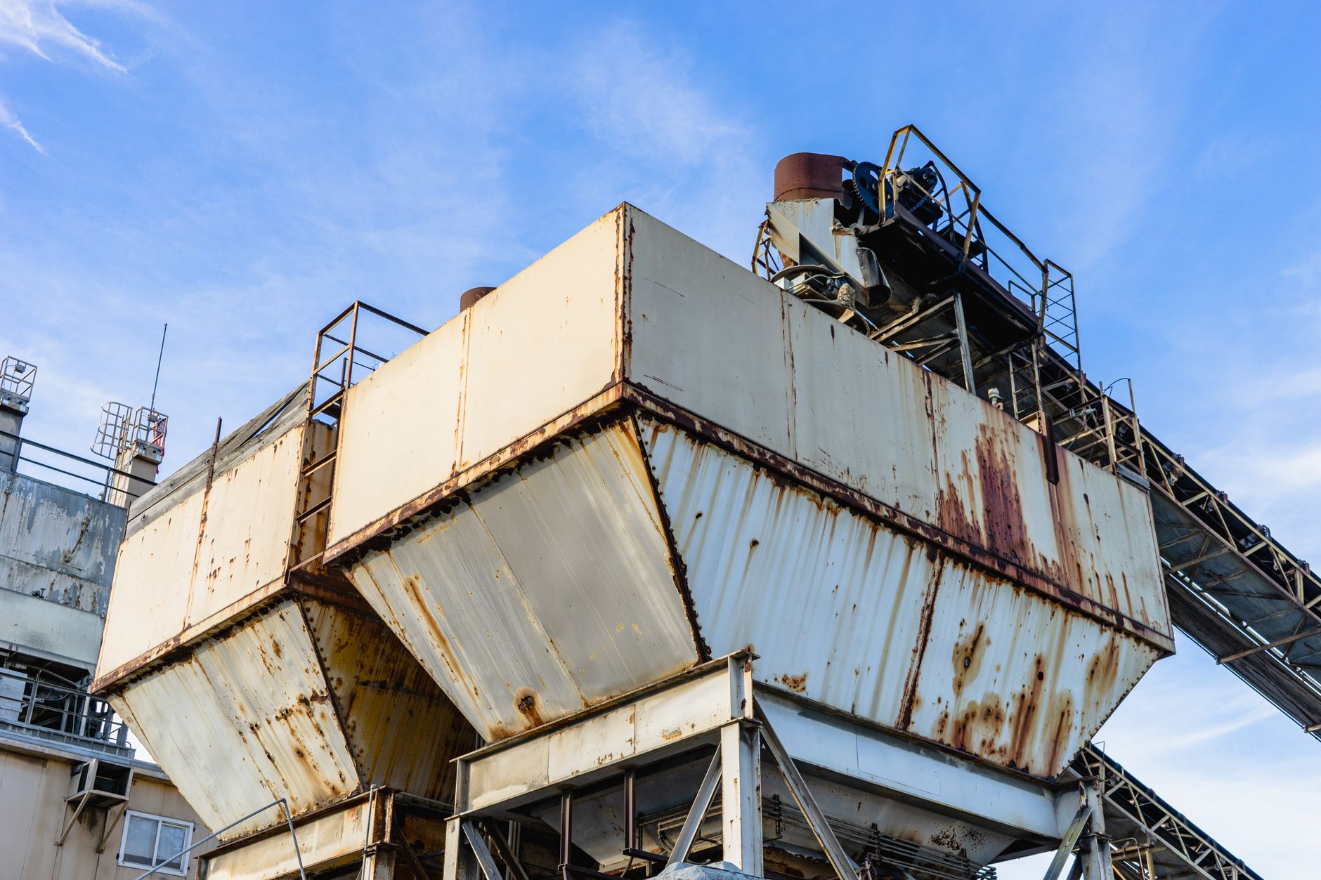 Why Wajax Corporation stock plummeted yesterday