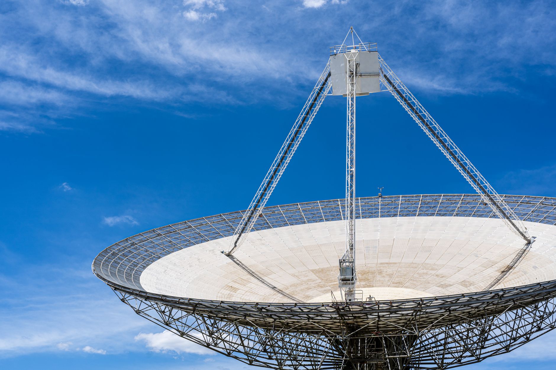 Telesat Corp Surges 5% in Last Session — What Investors Should Know