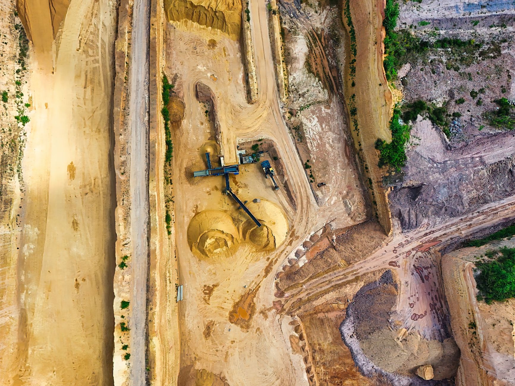 What's Going On With Lundin Gold Inc Stock Sunday?
