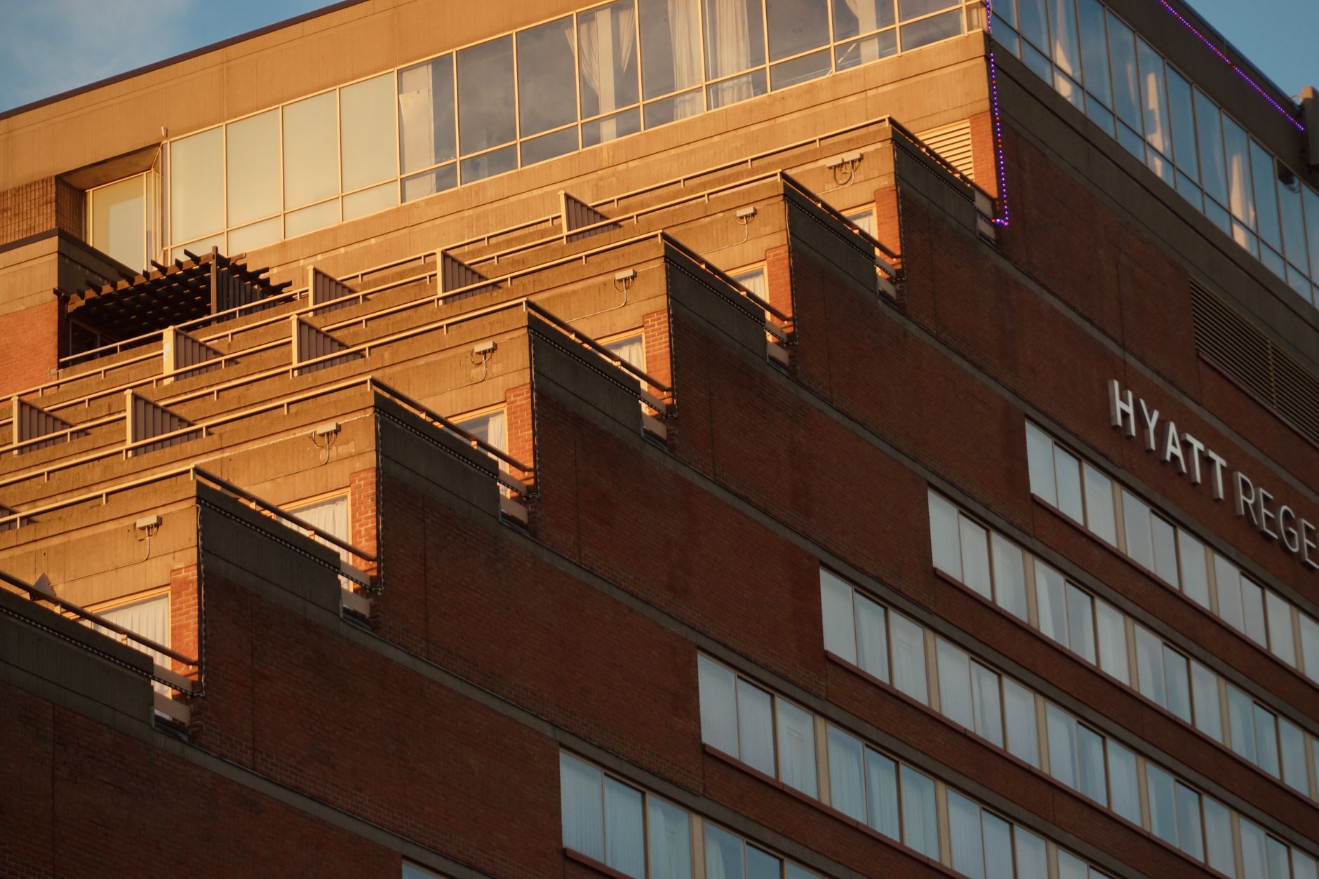 What's Going On With American Hotel Income Properties REIT LP Stock Thursday?