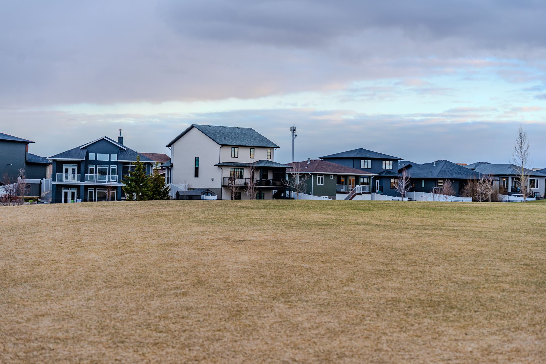 Building Permits in Canada: A Potential Rebound After a Sharp Decline?