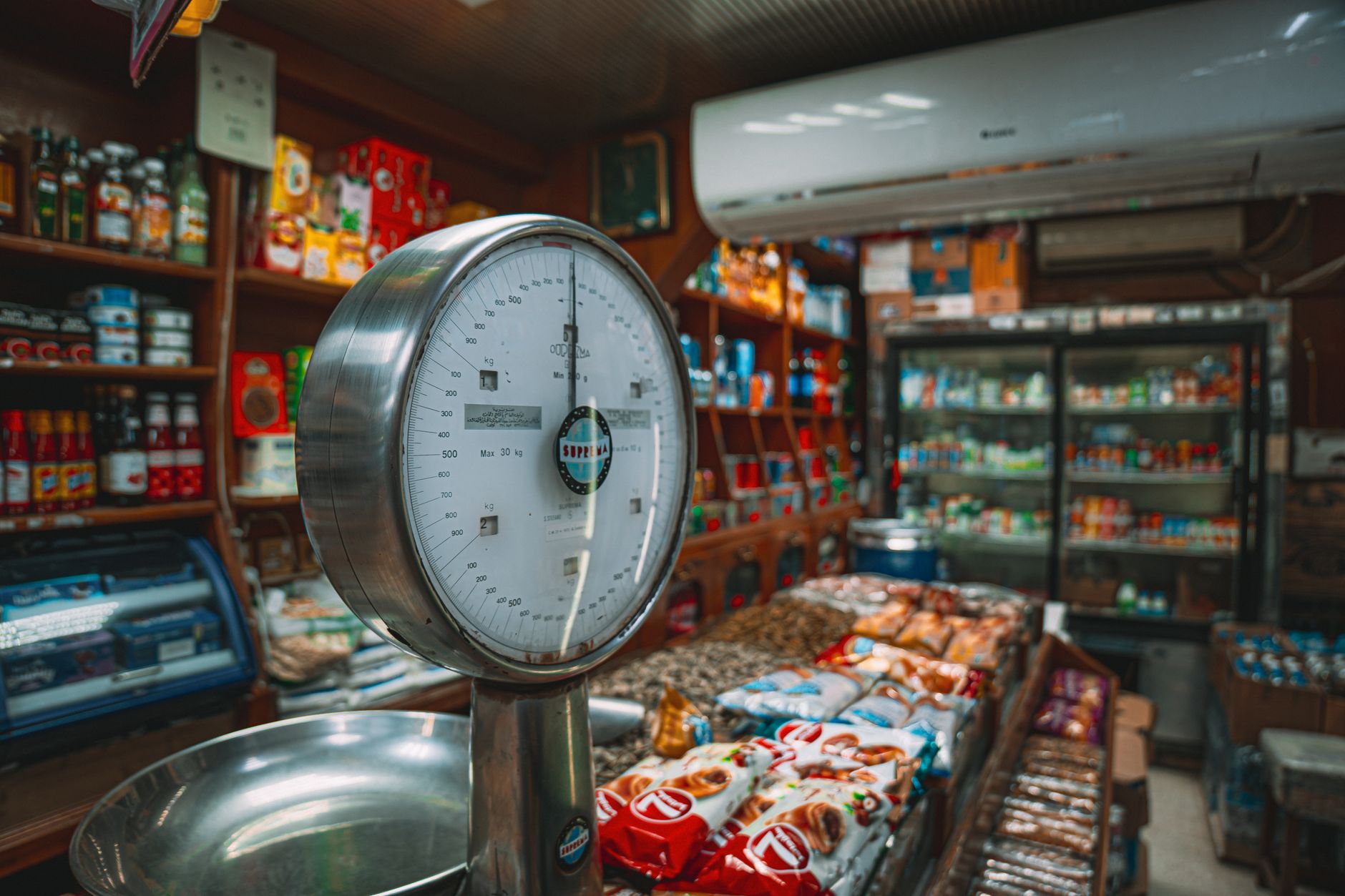 What's Going On With Alimentation Couchen Tard Inc A Stock Monday?