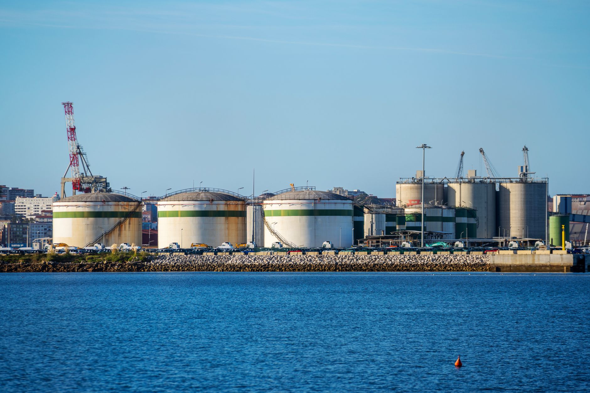 How Are Investors Reacting to TerraVest's Earnings-Valuation Question?