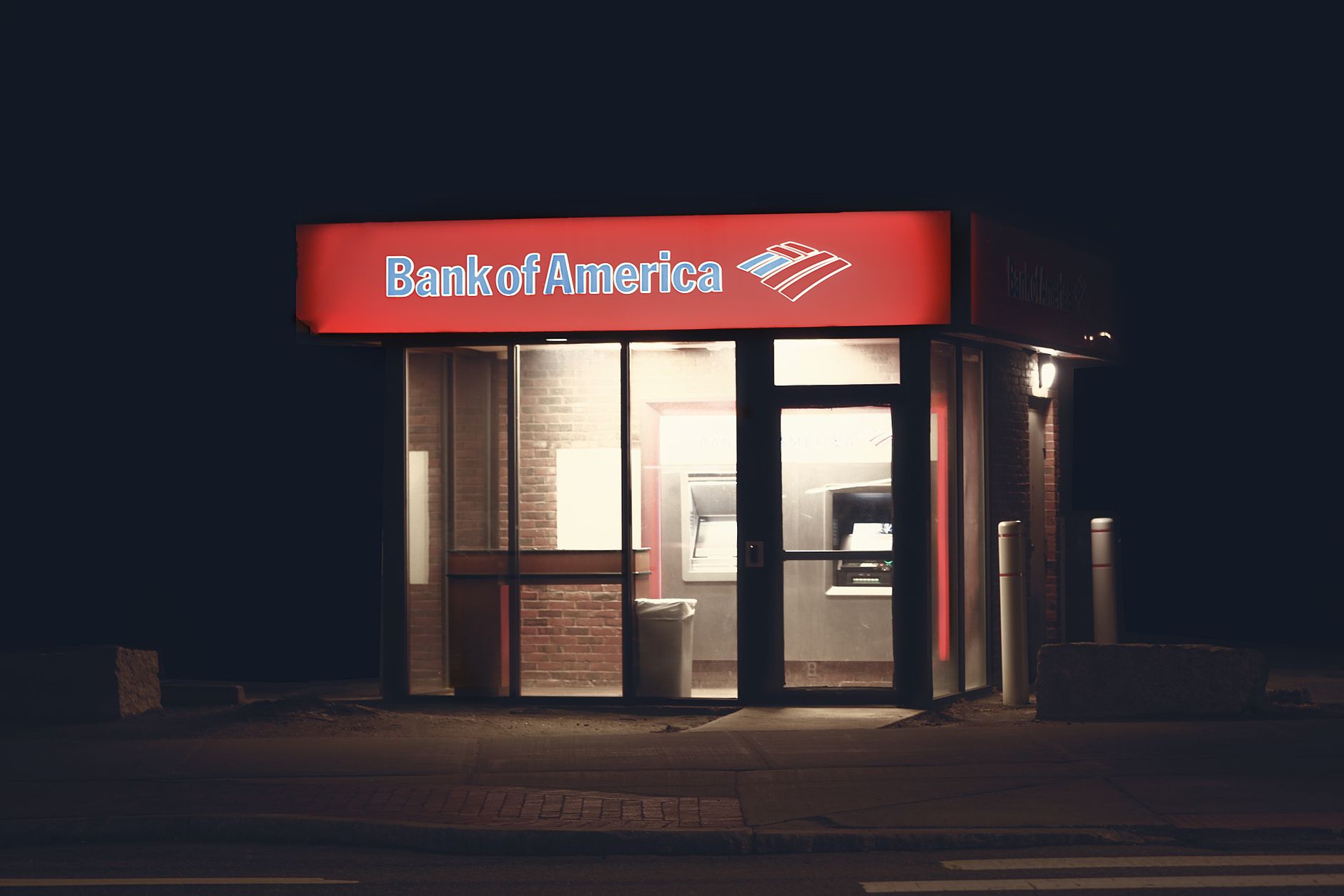 What's Going On With Blue Ribbon Income Fund Stock Monday?