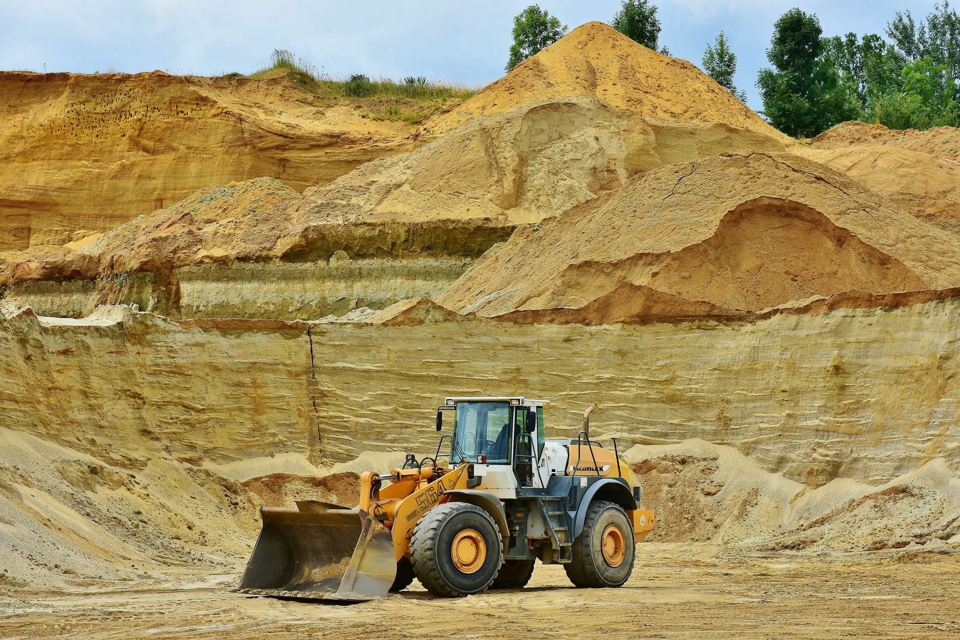 Why Canadian Natural Resources Ltd stock is sliding today