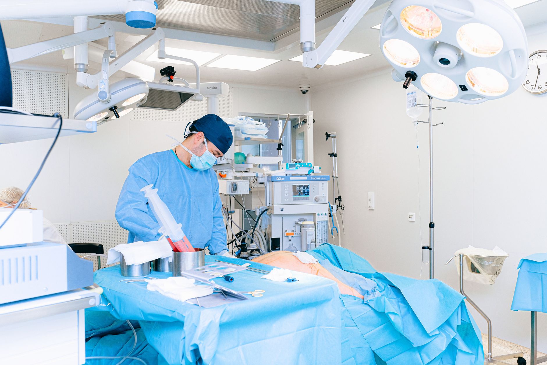 Why Intuitive Surgical stock is tanking today