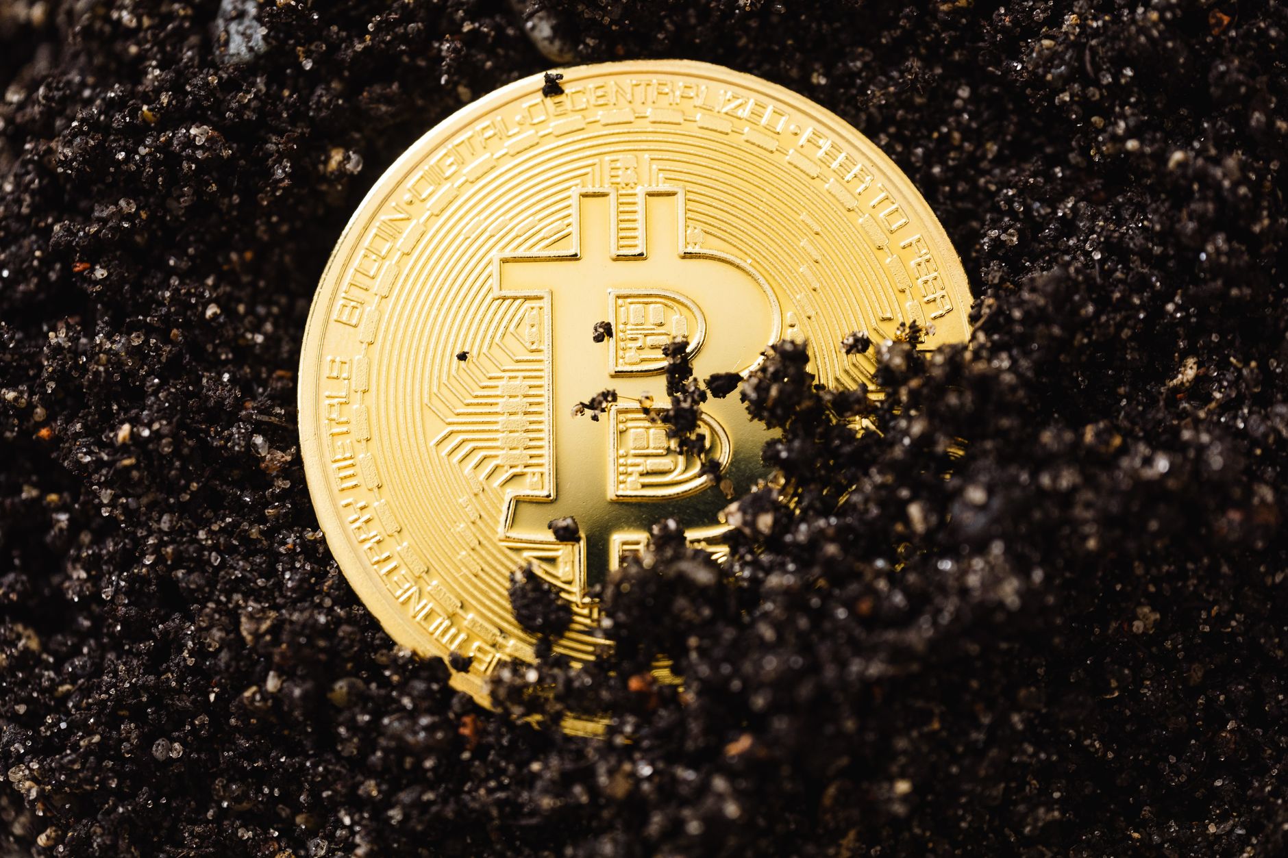 Hut 8 Mining Corp Surges Nearly 12% After Major Data Center Lease