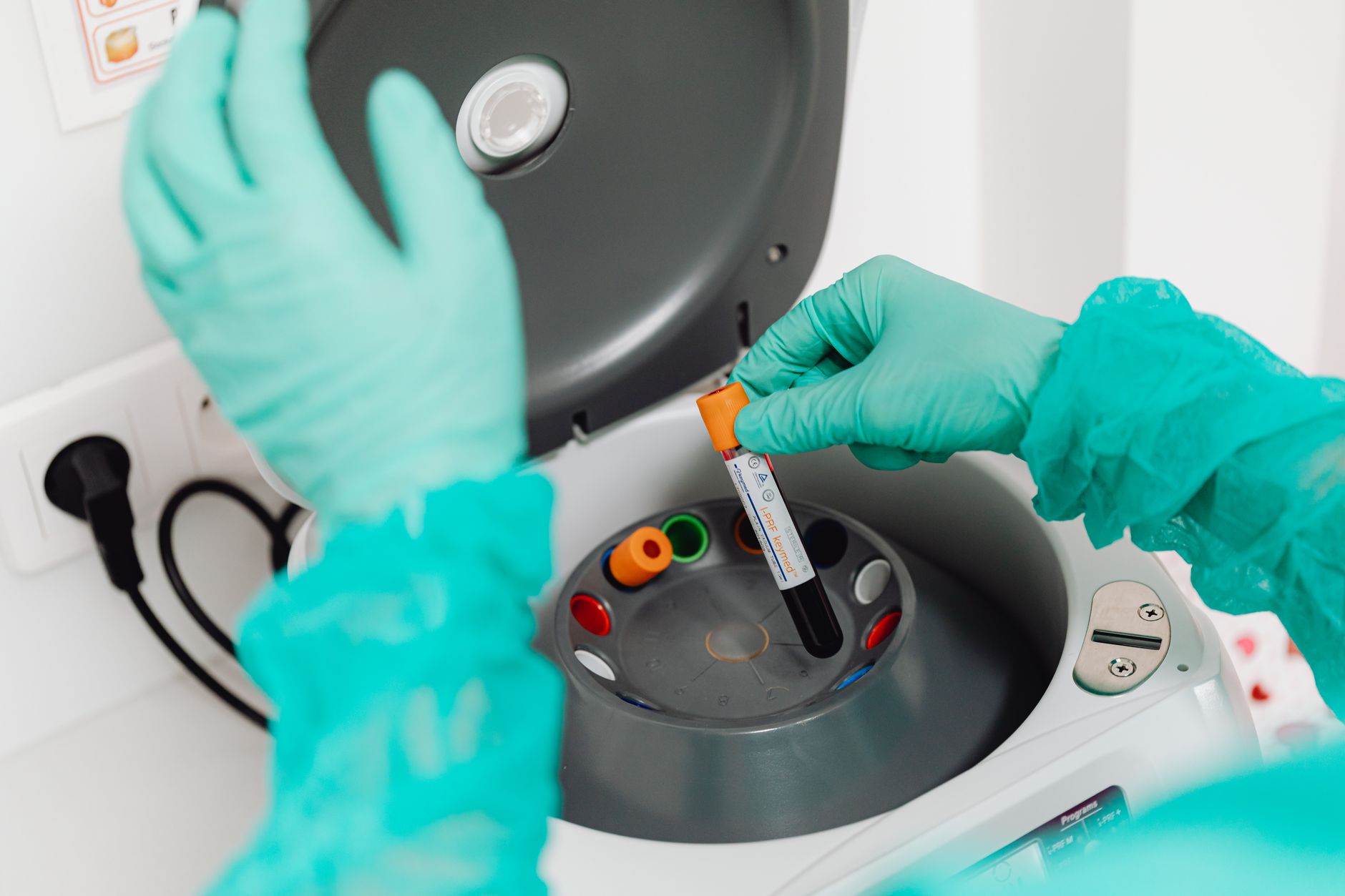 Why MedMira Inc stock is plummeting today
