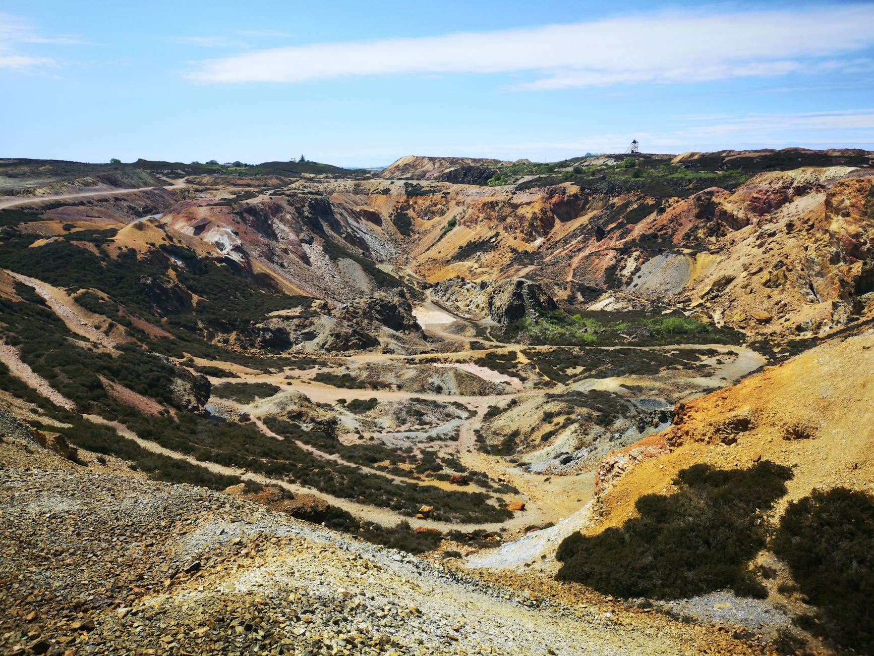 HudBay Minerals Inc. (HBM.TO) Faces a Rough Day — Down Over 3% in Last Session