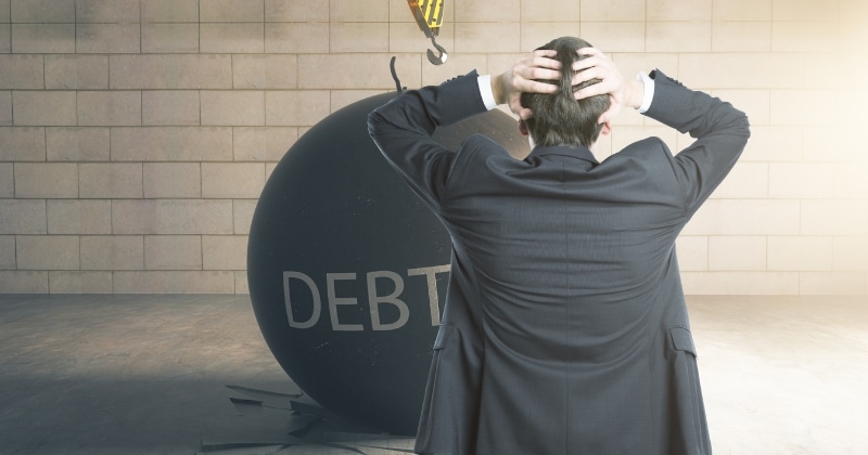 What Is The Average Canadian Debt By Age in 2026?