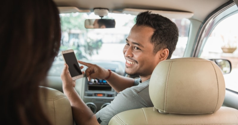 Do You Tip Uber Drivers In Canada? 5%, 10%, or More? (2026)