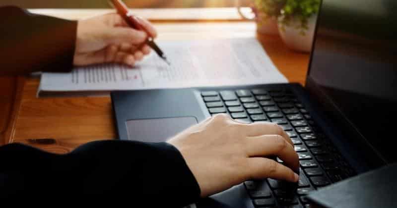 20 Fun Ways to Make Money as a Student in Canada 2026