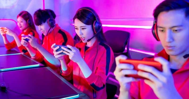 9 Ways to Make Money Playing Video Games in Canada (2026)