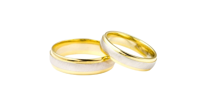 4. Wedding + Engagement Ring Set